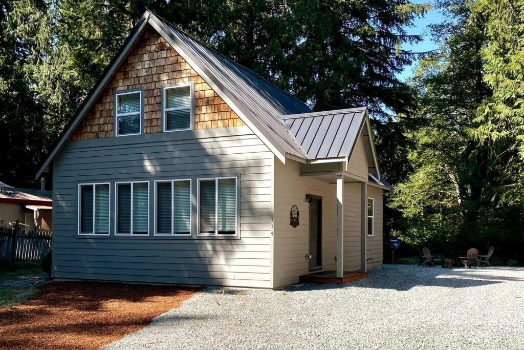 New Modern Cabin! 5Mi To Mt Rainier National Park! Hot Tub & Wifi Эшфорд Экстерьер фото