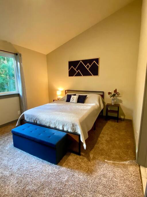 New Modern Cabin! 5Mi To Mt Rainier National Park! Hot Tub & Wifi Эшфорд Экстерьер фото