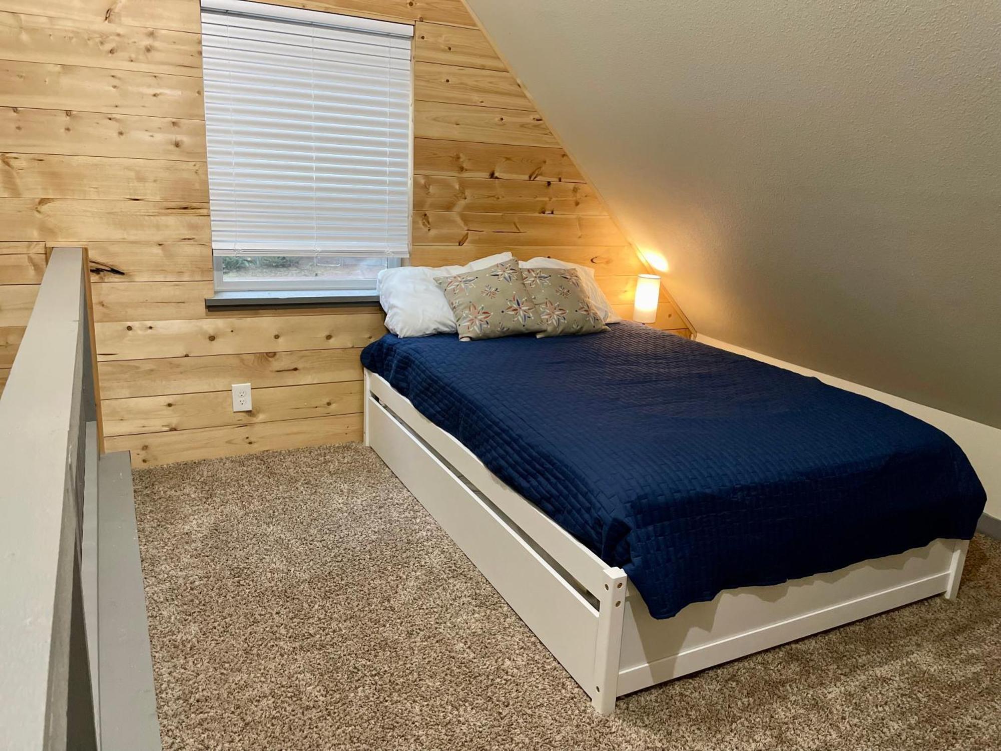 New Modern Cabin! 5Mi To Mt Rainier National Park! Hot Tub & Wifi Эшфорд Экстерьер фото