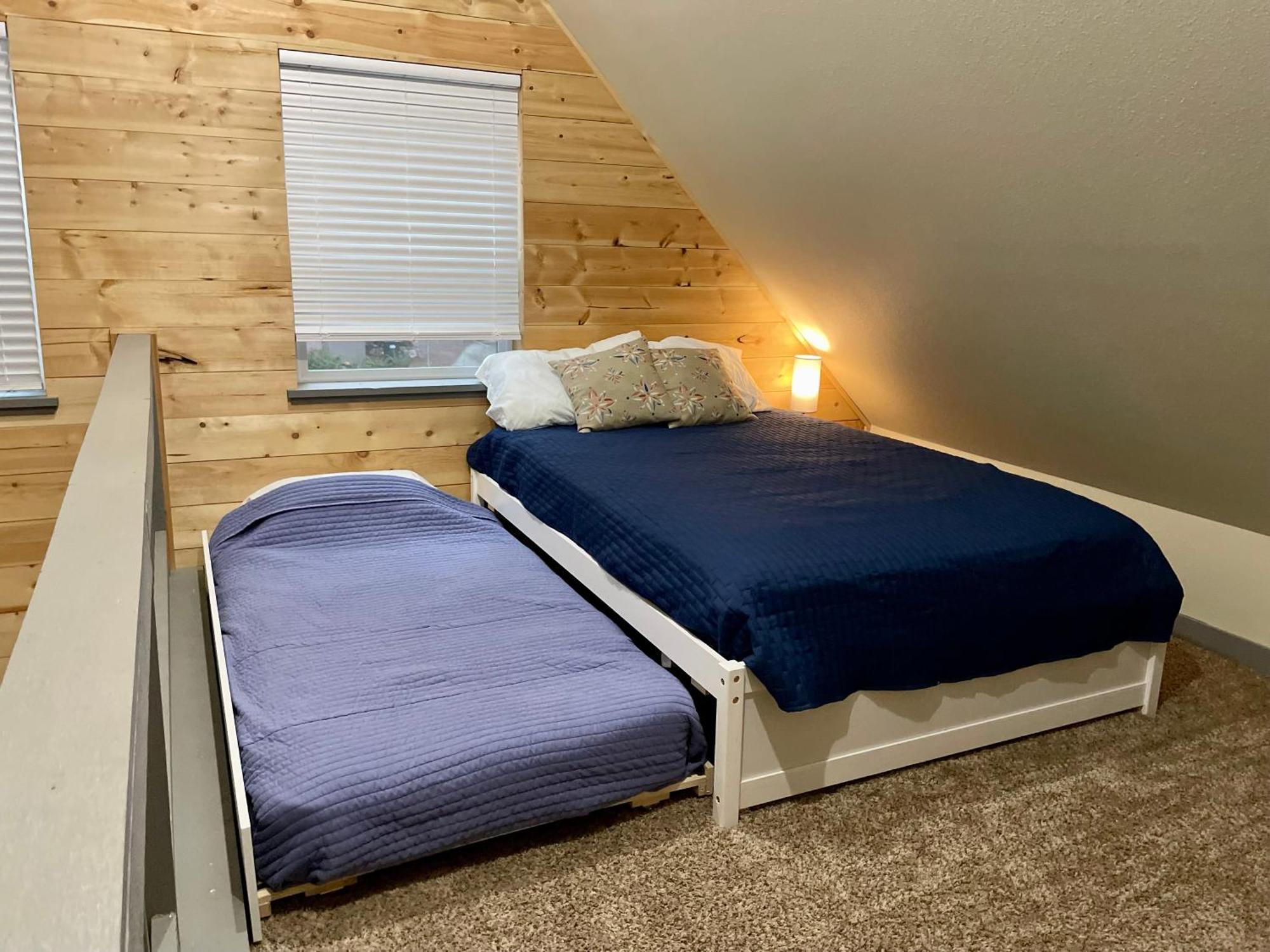 New Modern Cabin! 5Mi To Mt Rainier National Park! Hot Tub & Wifi Эшфорд Экстерьер фото